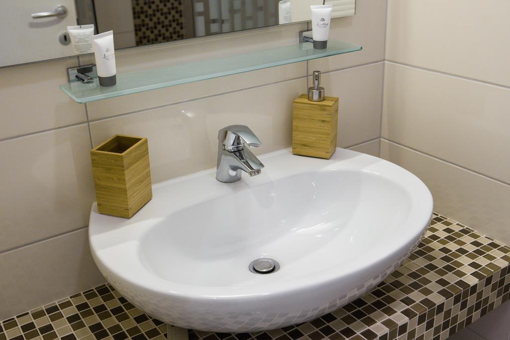 Laura Lux Suites Split Dış mekan fotoğraf